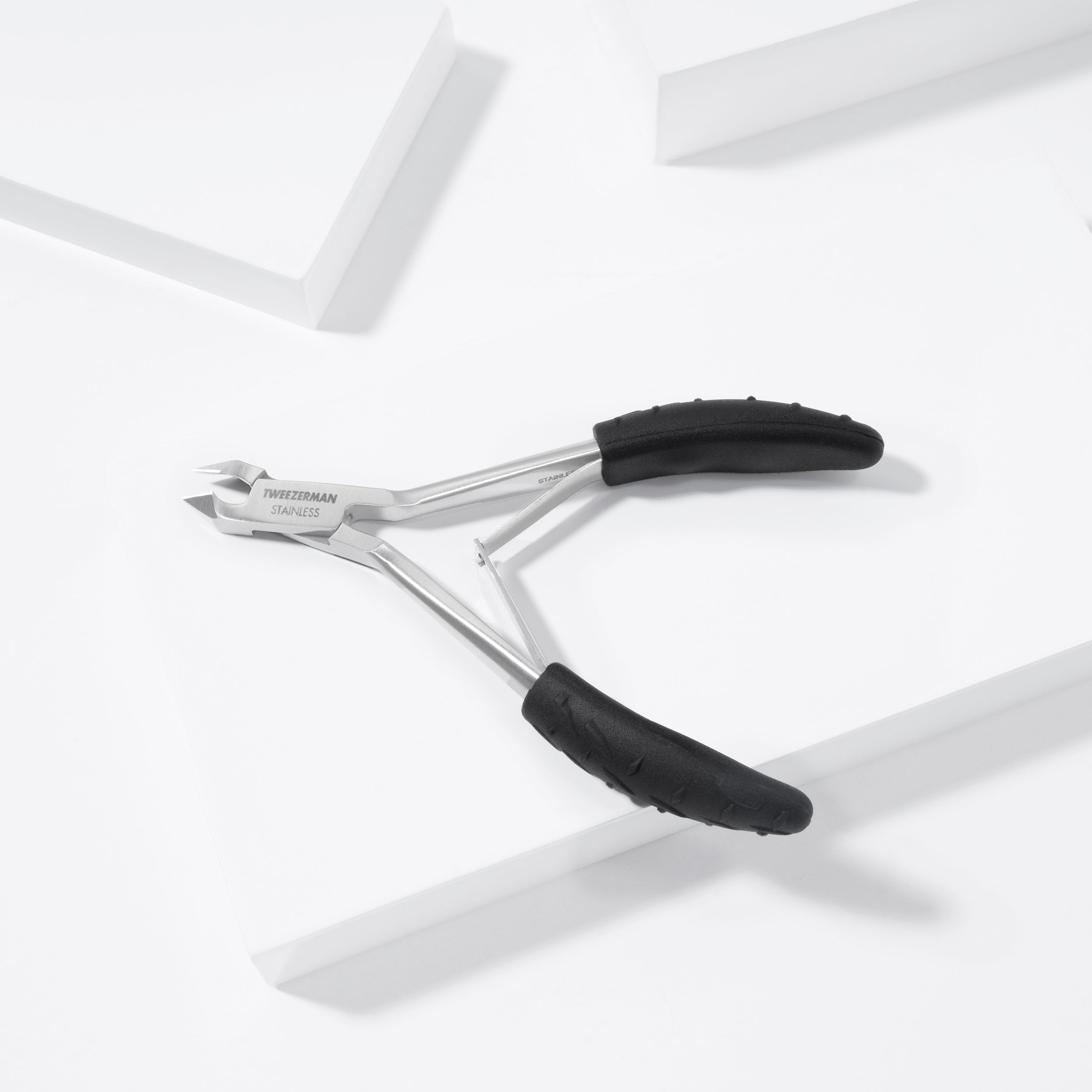 Tweezerman Wide Grip Cuticle Nipper